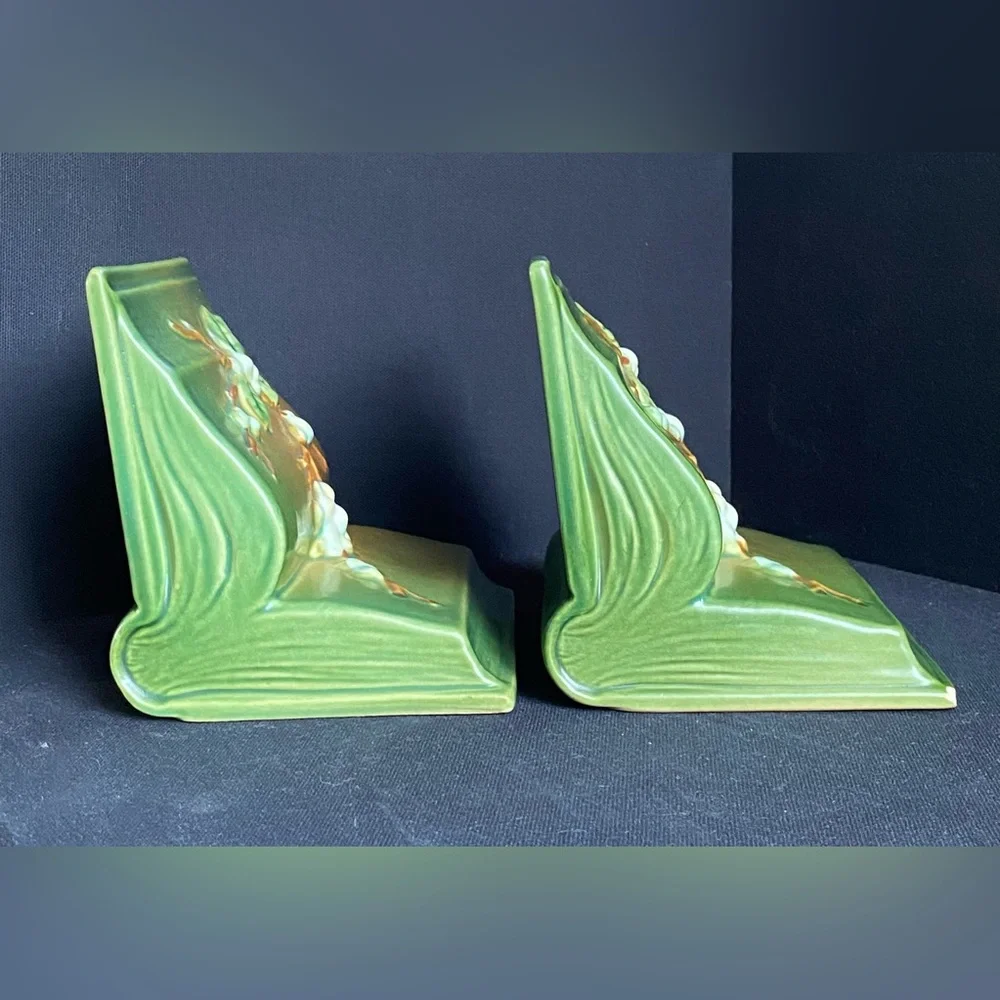Roseville Green Snowberry Ceramic Bookends Floral Design 40s 50s Vintage Pottery - Picture 2 of 10
